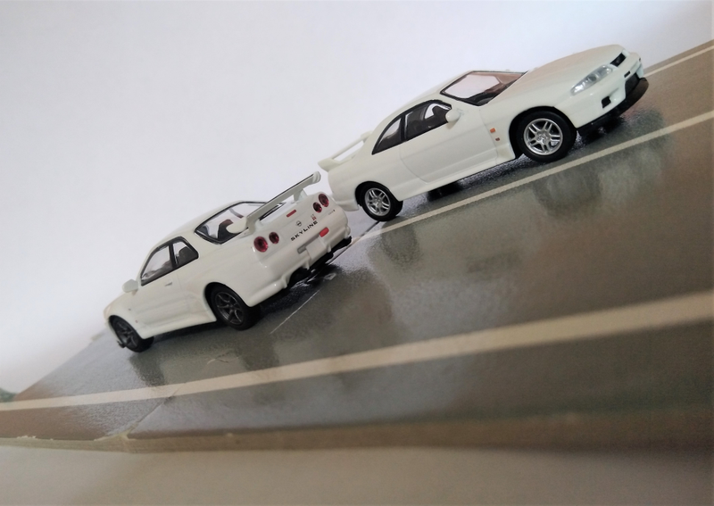R34, left, and R33, right